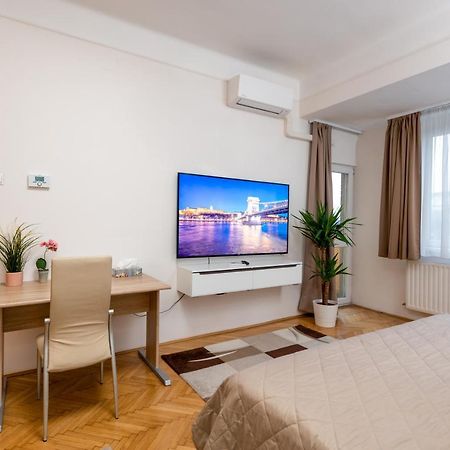 Budapest Deluxe Apartman With Free Parking Place Exterior foto