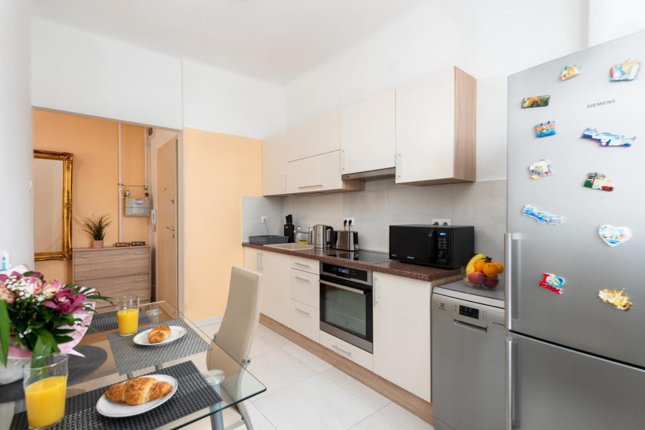 Budapest Deluxe Apartman With Free Parking Place Exterior foto