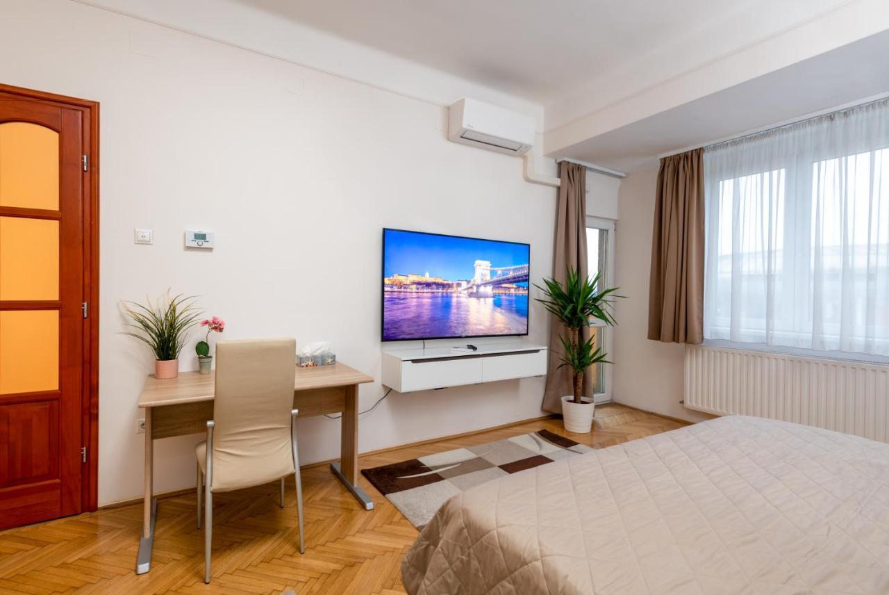 Budapest Deluxe Apartman With Free Parking Place Exterior foto